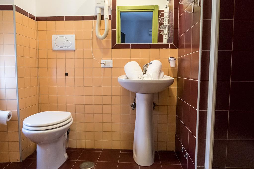 Bb Trastevere Station - Room3 Rome Exterior photo
